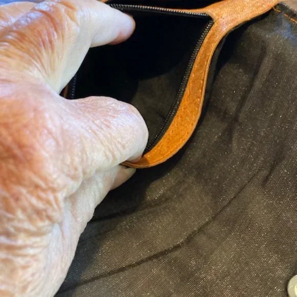 Vintage multicolor leather clutch/wallet - Picture 8 of 9